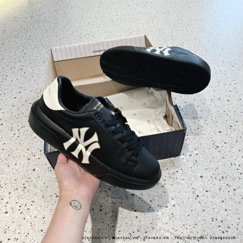 The Fashion Ends