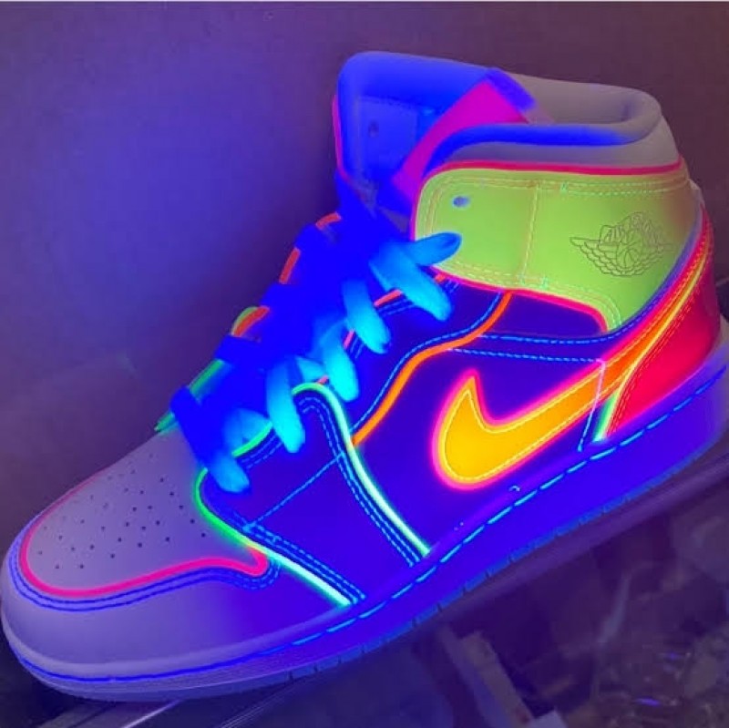 nike jordan edge glow