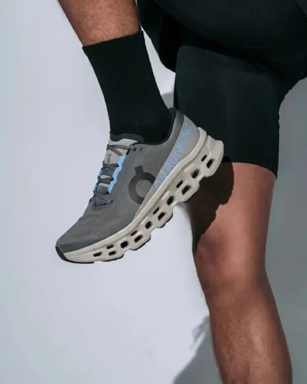 On Running Cloudmonster 3 Rock Silver
