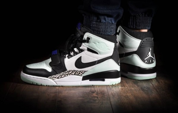 nike air jordan legacy 312 igloo