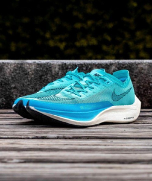 aqua green nike shoes