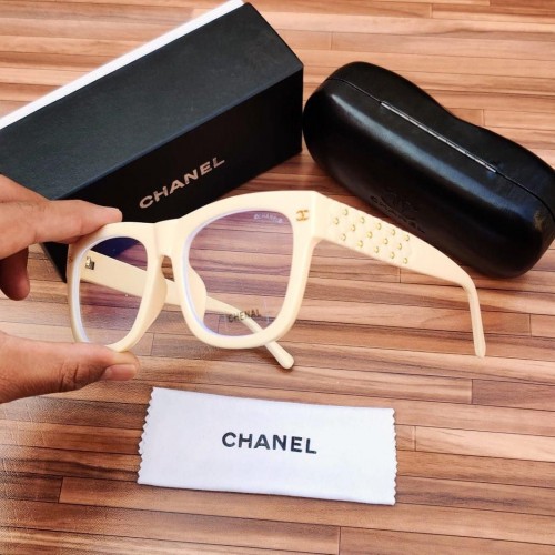 Alternative view of Chane l Sunglas