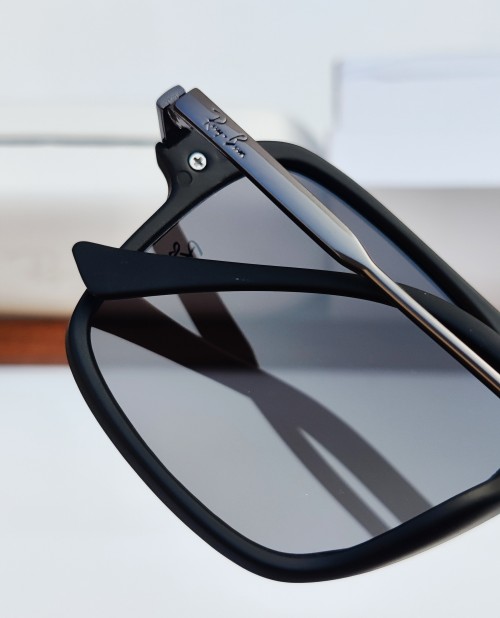 Alternative view of Rayba n Sunglass