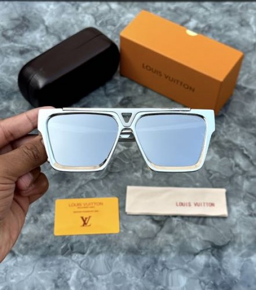 Alternative view of Loui s Vuitton