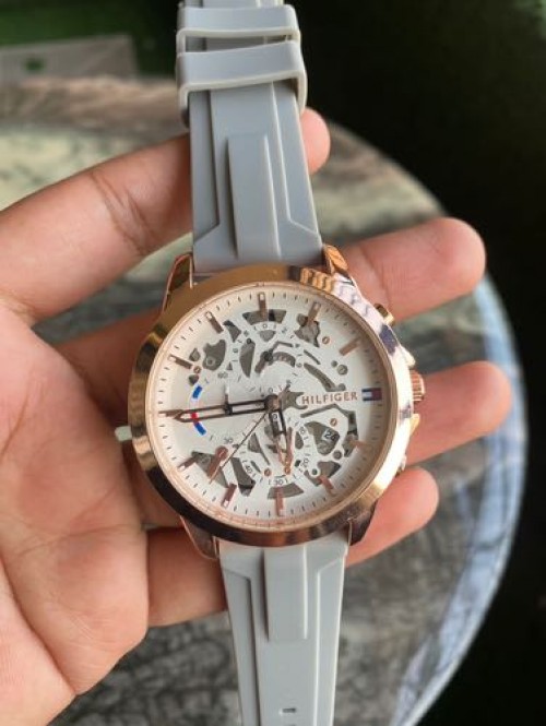 Alternative view of Tommy Hilfiger