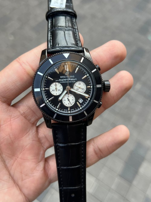 Alternative view of Breitling Superocean