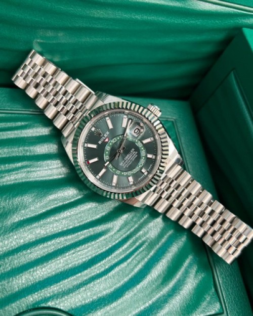 Role x Skydweller Automatic