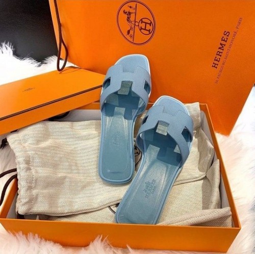 HERMES PREMIUM SLIDE WITH BRAND BOX 1147