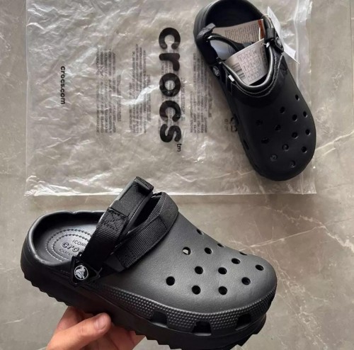 CROC S HIKER CLOGS ALL BLACK