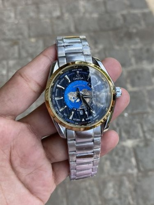 Alternative view of Omeg a Worl map gold reeng