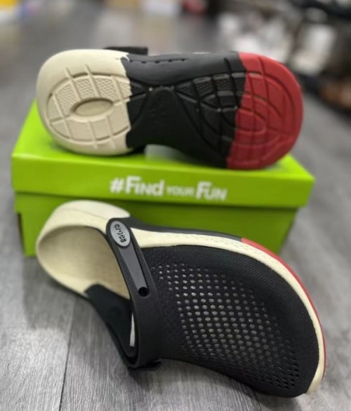 CROC S LITERIDE 360 OMBRE MARBLED CLOGS