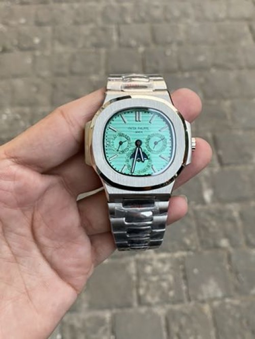 Patek Philippe Nautilus Calendar Automatic