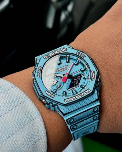 Alternative view of G Shock Ga2100 Manga Theme