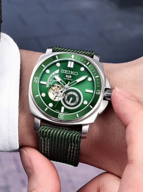 Seiko 5 Sports