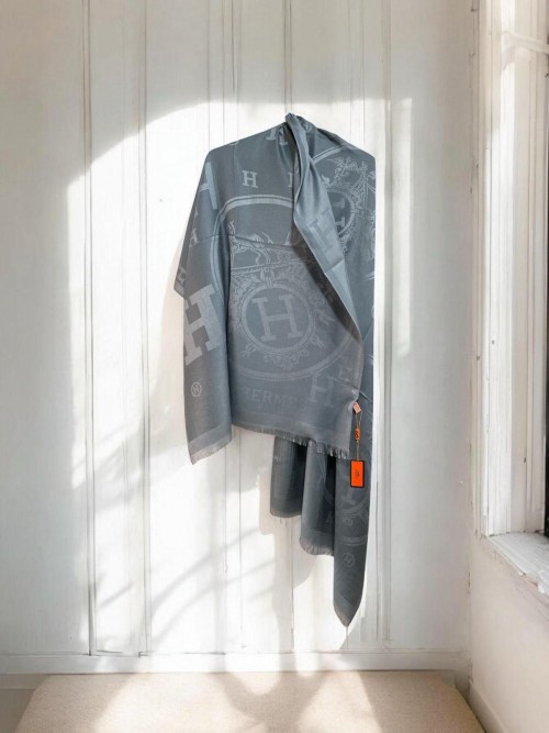 HERME S STOLE WID CARRY BAG