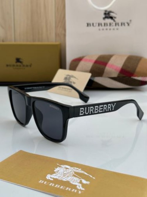BURBERR_Y SUNGLASS