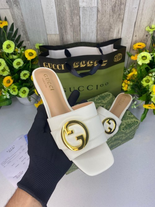 GUCC I LADIES WID BILL OG BOX CARD CARRY BAG