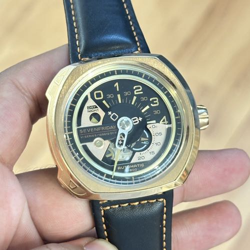 Alternative view of SEVEN FRIDAY V2 01 SERIES