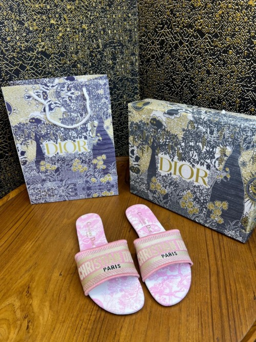 Christian Ladies Wid Og Box Card Carry Bag