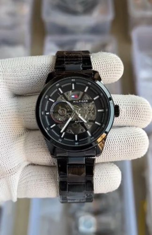 TOMMY HILIFIGER BLACK SILVER