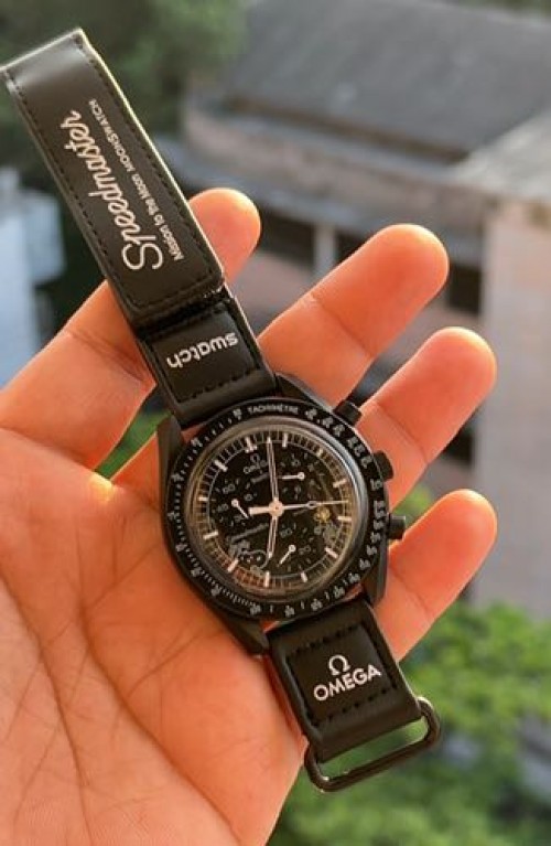 OMEGA SPEEDMASTER BLACK