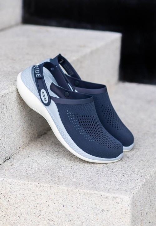 Croc_s 360 Lite Ride Navy With OG Box C04
