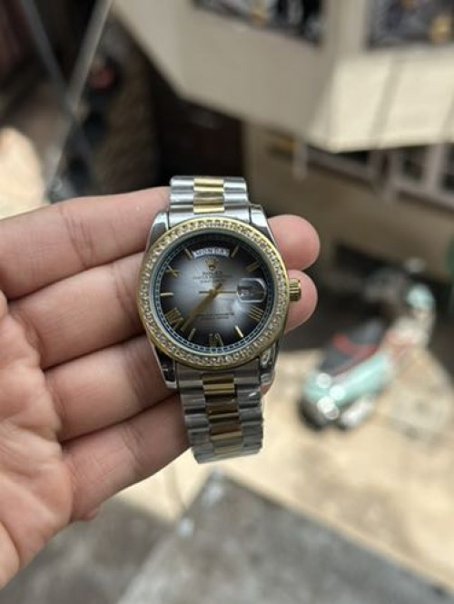 ROLEX DAY DATE DIAMOND