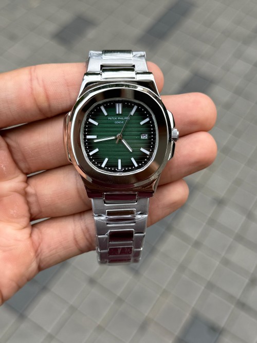 Alternative view of Pate K Phillipe Nautilus Silver Green