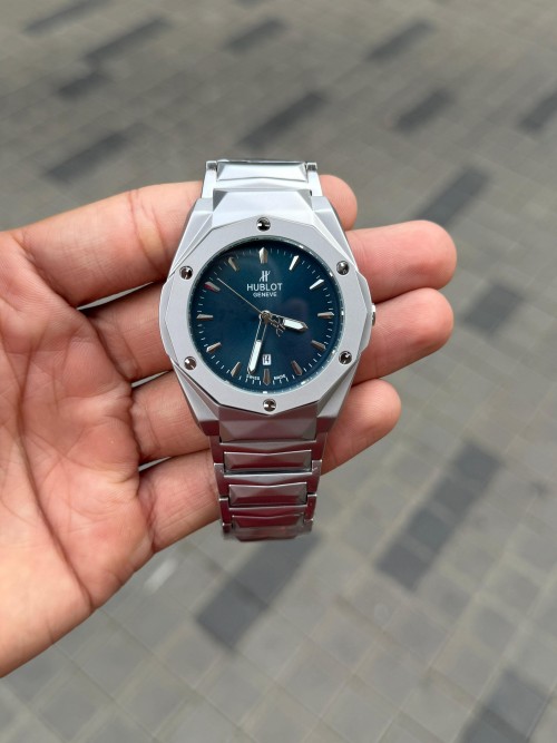 Alternative view of Hublo T Big Bang Classic