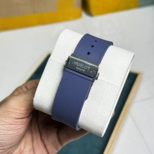 Alternative view of Hublot Big Bang Chronograph Diamond Set Case