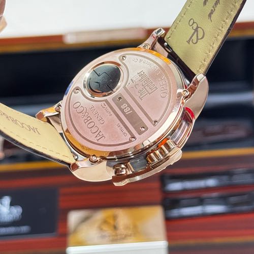 Alternative view of Jacob Co Opera God Father