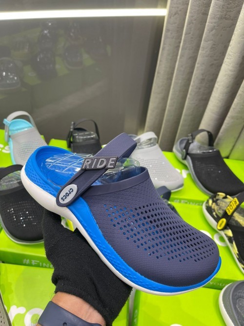 CROC S LITE RIDE 360 BLUE WHITE