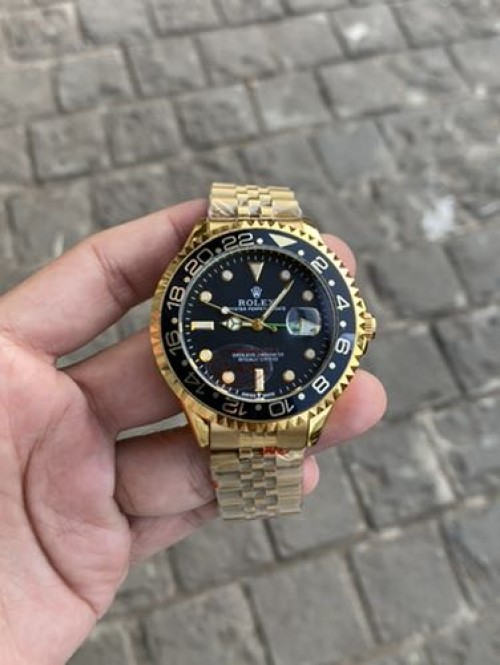 Role x GMT Shift Movment