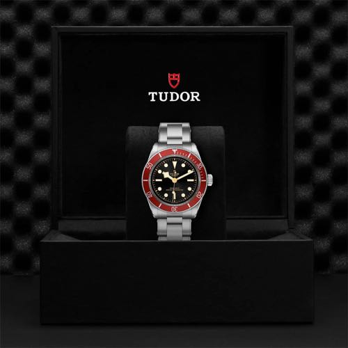 Alternative view of Tudor Black Bay Heritage Red Bezel