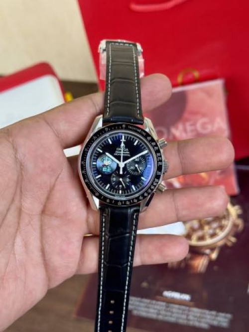 Omega Speedmaster Snoopy Black Leather