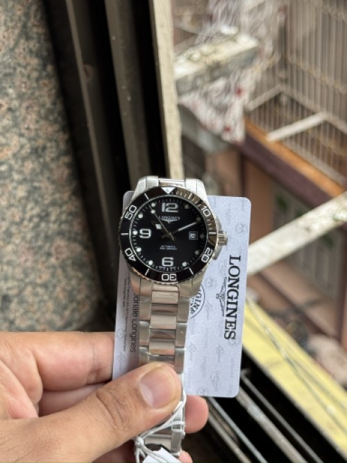 Alternative view of Longines HydroConquest Silver Black