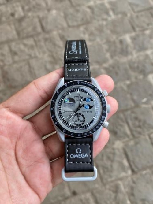 Alternative view of Omega Swatch