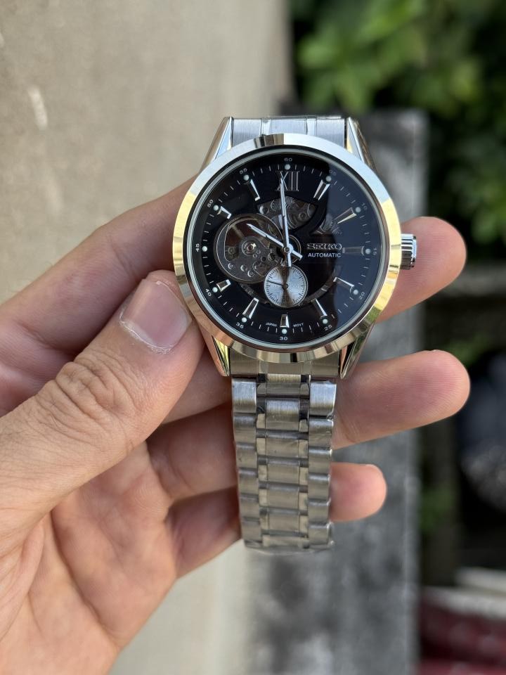 Alternative view of Seiko Automatic AAA (All Working Open Back)