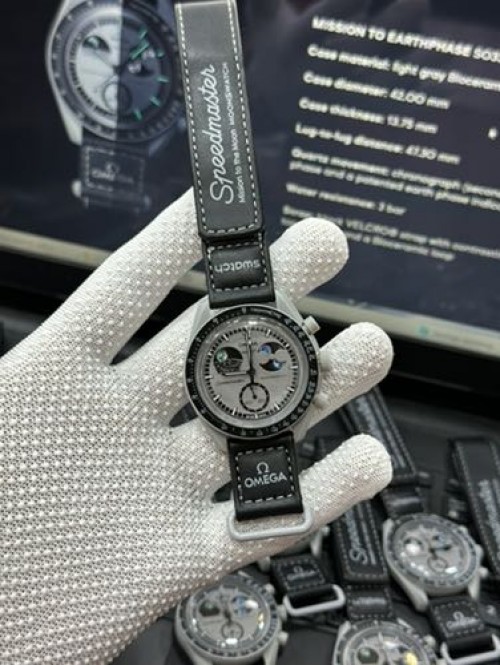 OMEGA SUN MOON WORKING