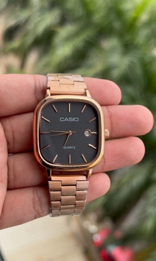 Alternative view of Casio Classic