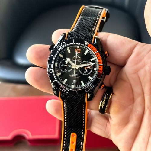 Alternative view of Omega Seamaster Planet Ocean Japan