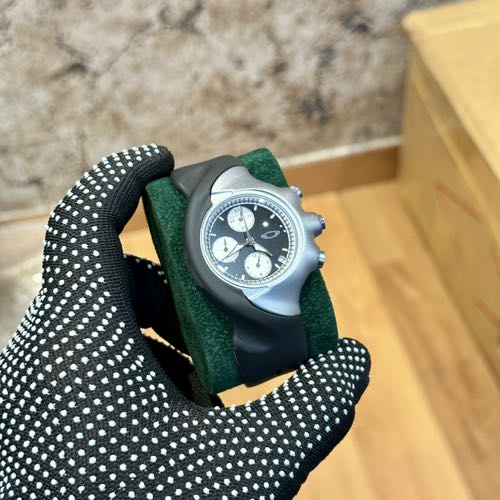 OAKLEY DETONATOR ALL WORKING QUARTZ ( 007 )