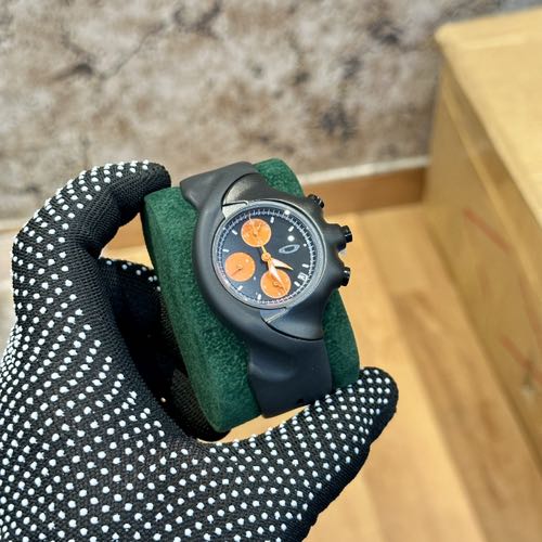 OAKLEY DETONATOR ALL WORKING QUARTZ ( 009 )