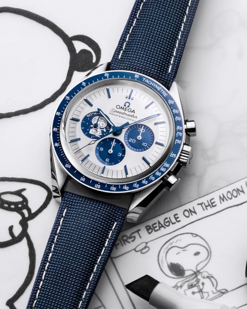 Alternative view of Omegaa Snoopy Aniversary Automatic