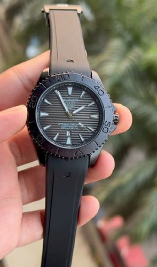 Alternative view of Tag Heuer Aquaracer Professional