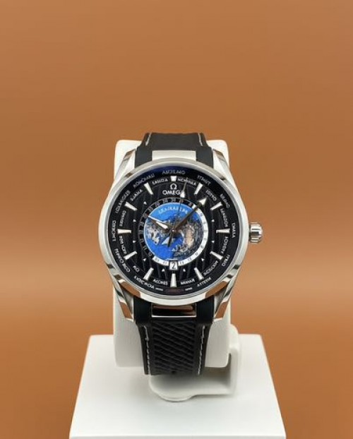 Omega Seamaster Globe Quartz Back Open