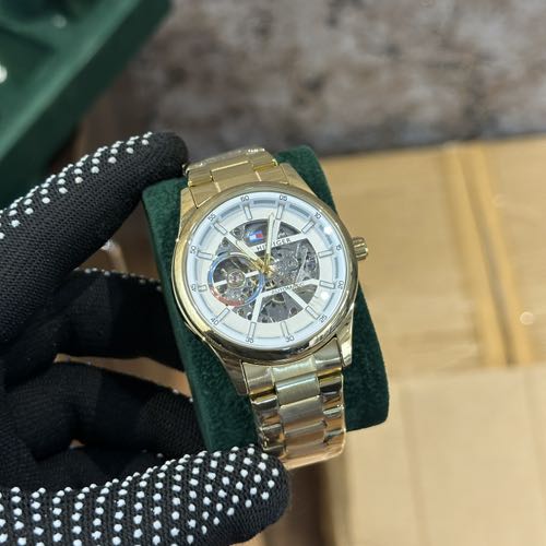 TOMMY HILFIGER AUTOMATIC 084