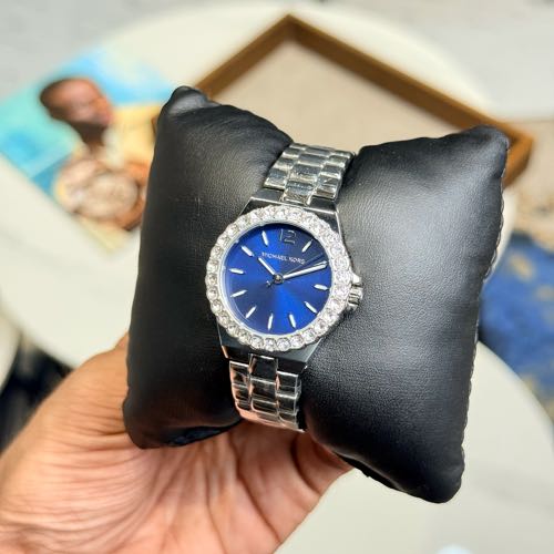 Authentic Quality Michael Kors Analog Watch For Her