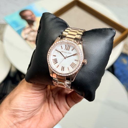 Authentic Quality Michael Kors Analog Watch For Her