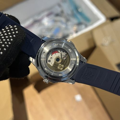 Alternative view of Patek Philippe Aquanaut Travel Time